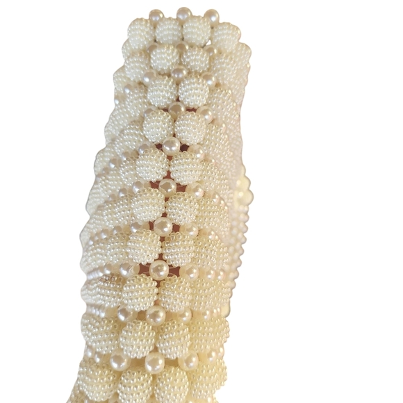 Handbag Made Of Pearls - Picture 3 of 4